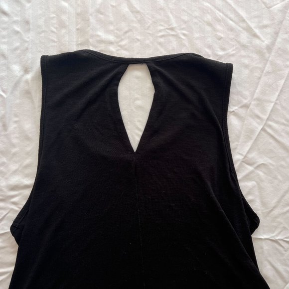J. Crew Mercantile Tank with silky hem & keyhole back - Picture 4 of 7
